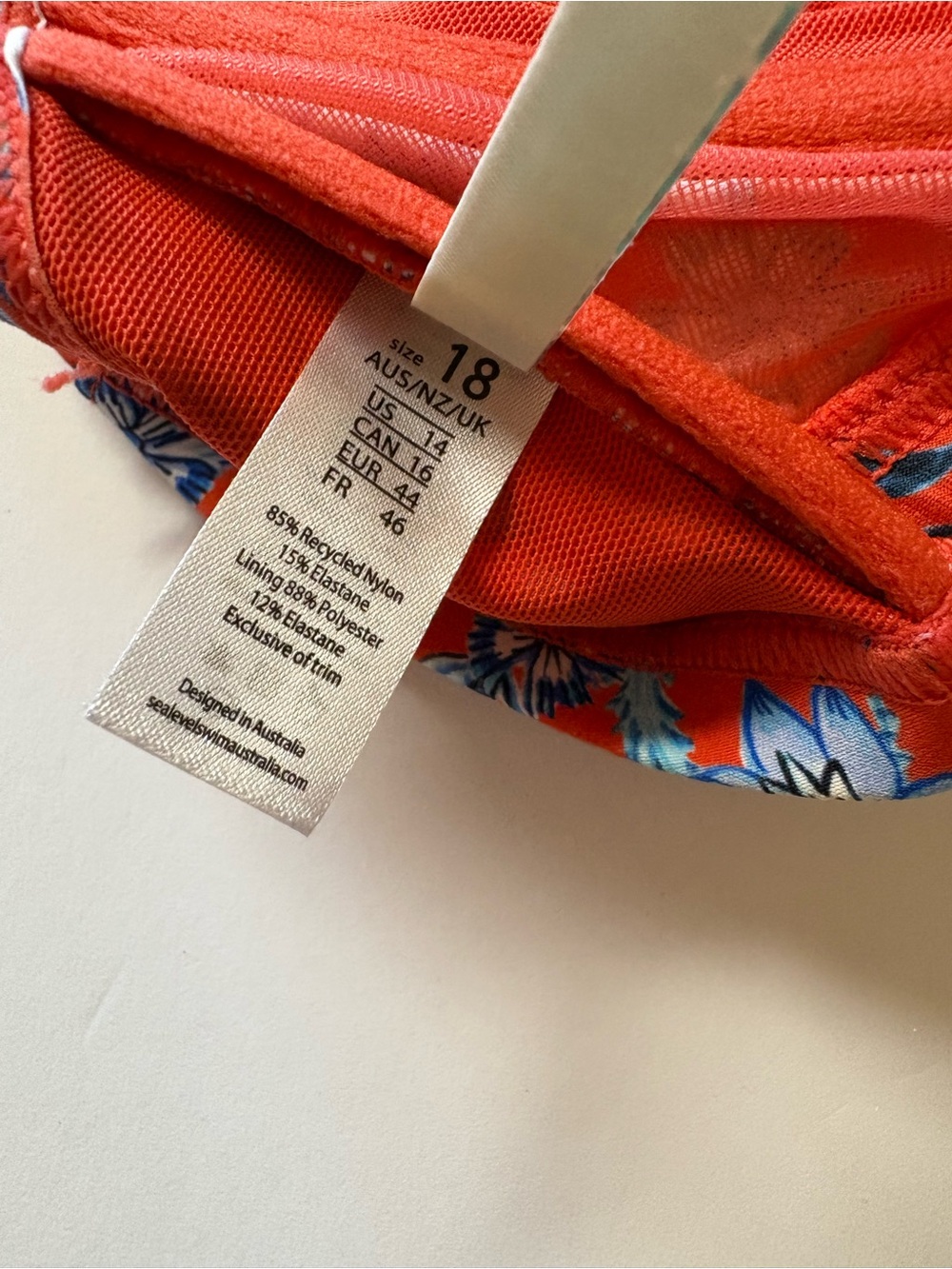 Sea Level-Habitat Twist Front DD/E Cup Bra
- Orange with Blue Floral 14 - Picture 6 of 12